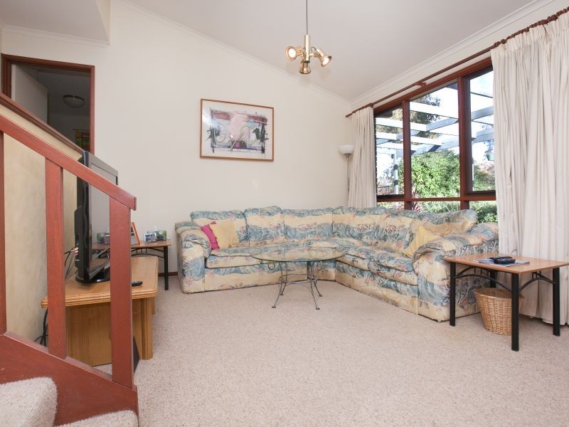 4 Crichton Crescent, Kambah ACT 2902