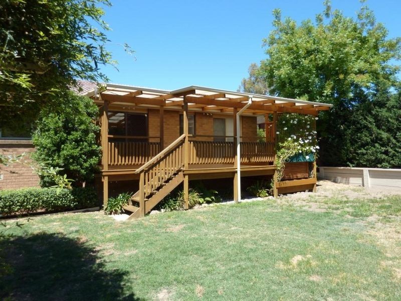 5 Henning Place, Kambah ACT 2902