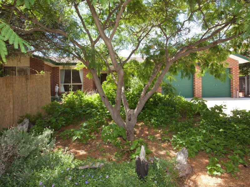 6 Hall Place, Banks ACT 2906