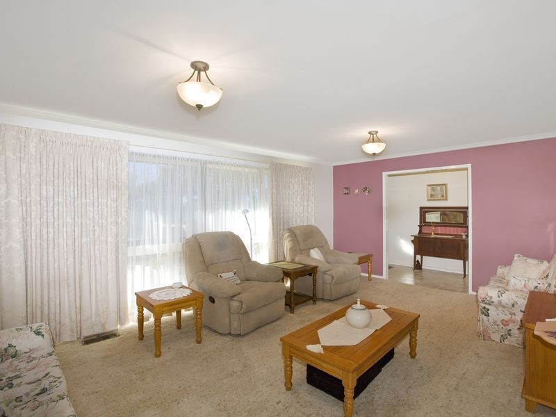 5 Downer Place, Kambah ACT 2902