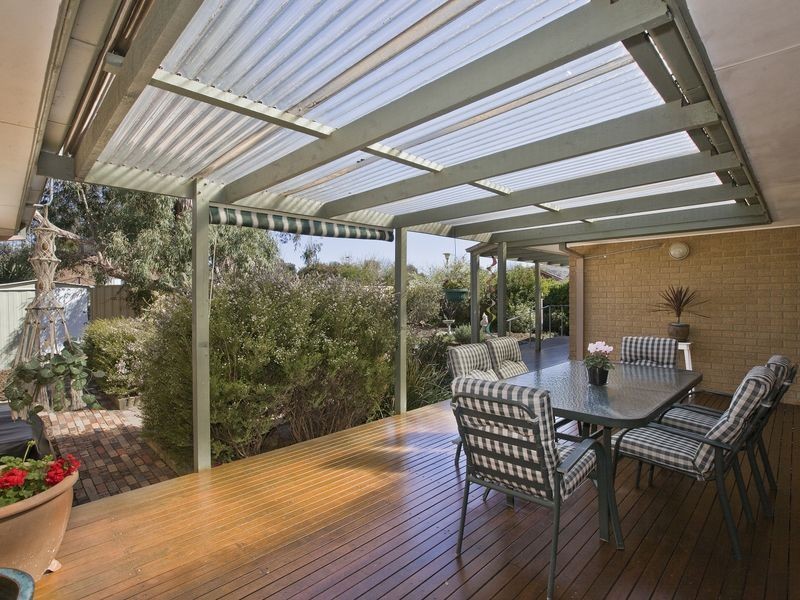 5 Downer Place, Kambah ACT 2902
