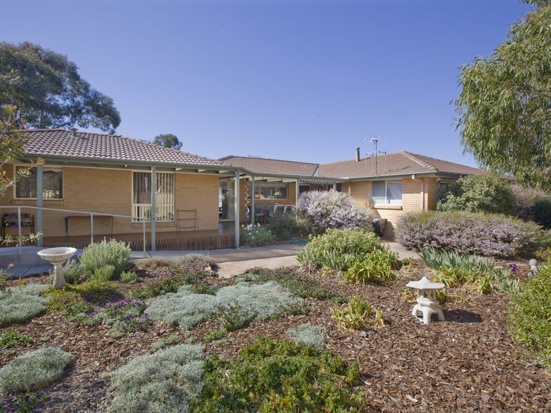 5 Downer Place, Kambah ACT 2902