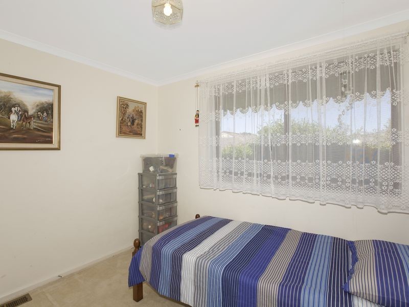 5 Downer Place, Kambah ACT 2902