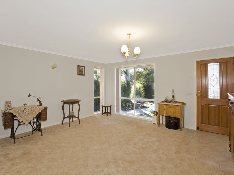 5 Downer Place, Kambah ACT 2902