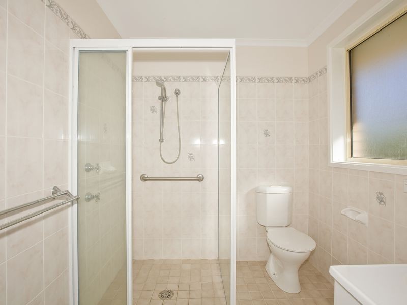 5 Downer Place, Kambah ACT 2902