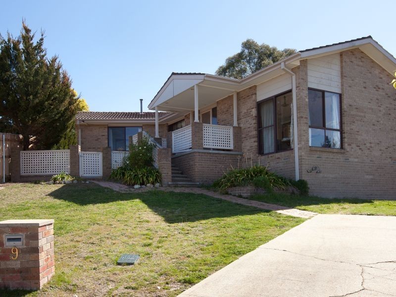 9 Hilton Close, Fadden ACT 2904