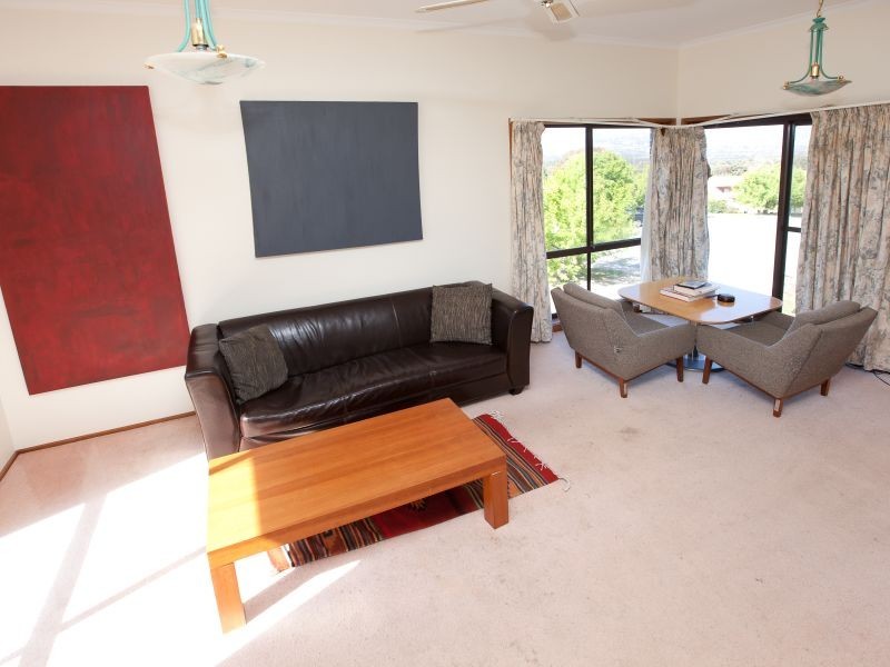 9 Hilton Close, Fadden ACT 2904