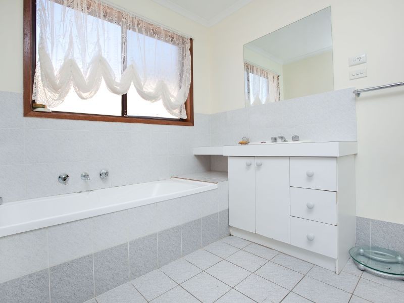 9 Hilton Close, Fadden ACT 2904
