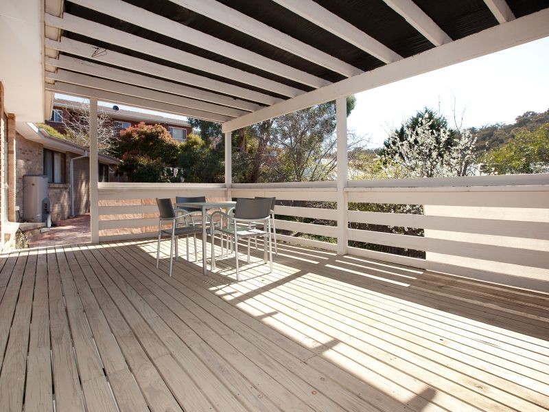 9 Hilton Close, Fadden ACT 2904