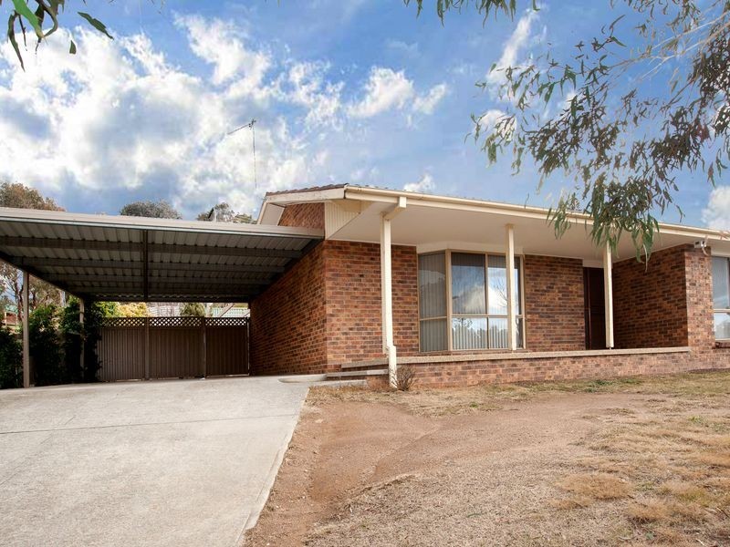 131 Lawrence Wackett Crescent, Theodore ACT 2905