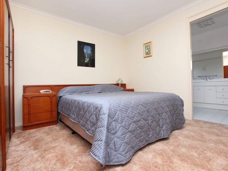 94 Chuculba Crescent, Giralang ACT 2617