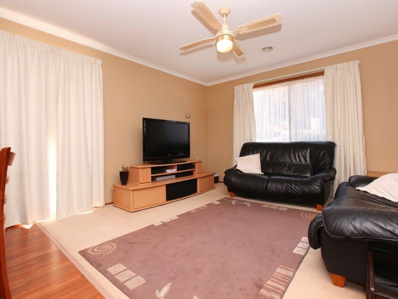 25 Muir Place, Queanbeyan NSW 2620