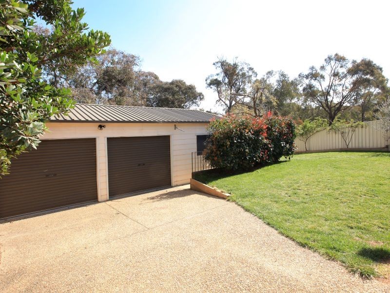 25 Muir Place, Queanbeyan NSW 2620