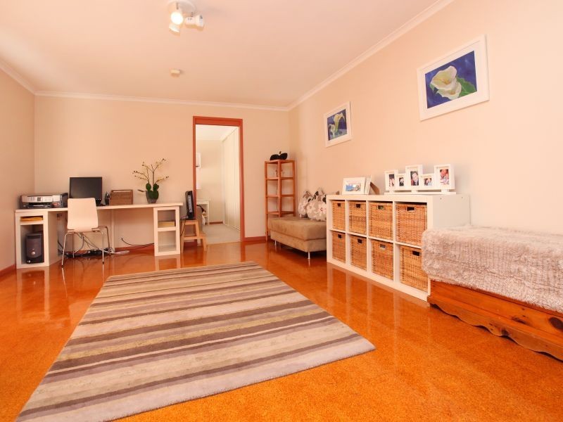 10 Body Place, Macarthur ACT 2904