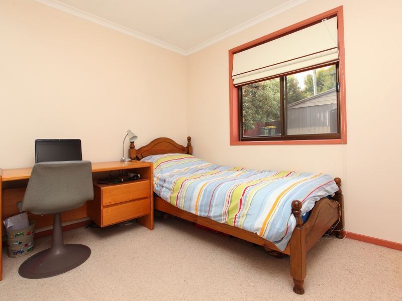 10 Body Place, Macarthur ACT 2904