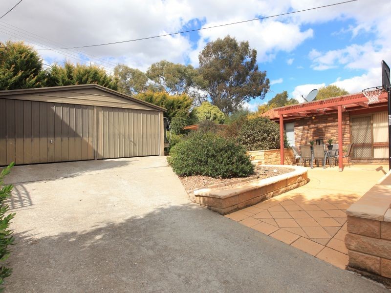 10 Body Place, Macarthur ACT 2904