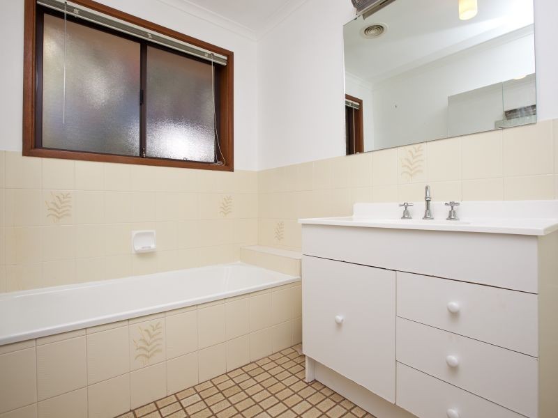 31 Bramston Street, Fadden ACT 2904