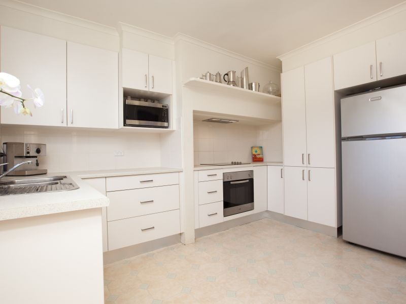 10 Barron Street, Deakin ACT 2600