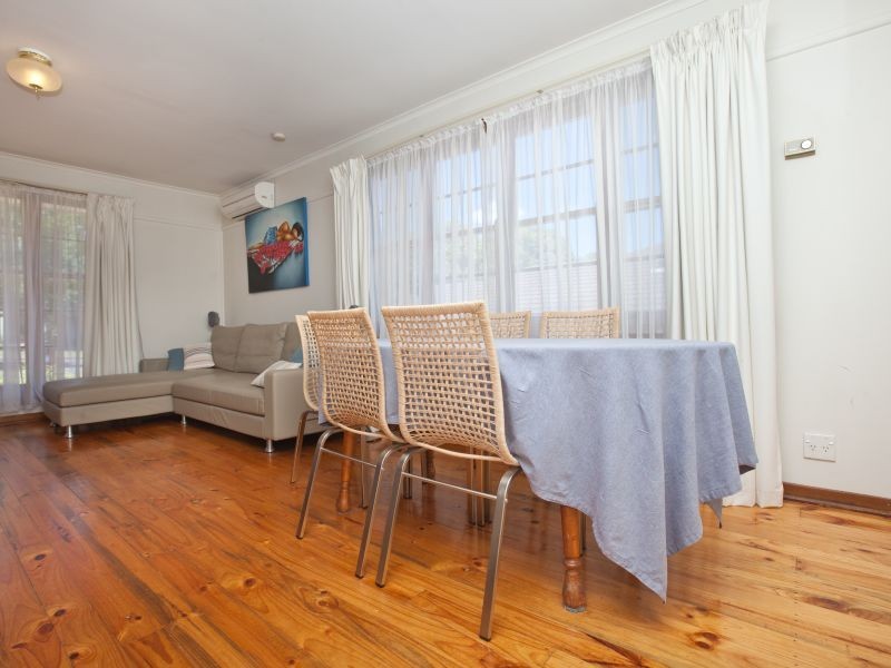 10 Barron Street, Deakin ACT 2600