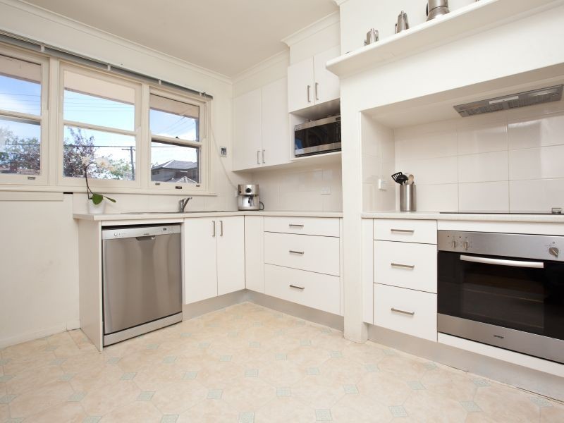 10 Barron Street, Deakin ACT 2600