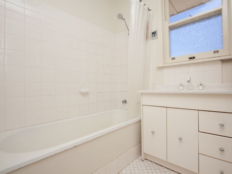 10 Barron Street, Deakin ACT 2600