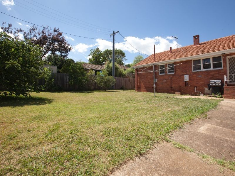 10 Barron Street, Deakin ACT 2600