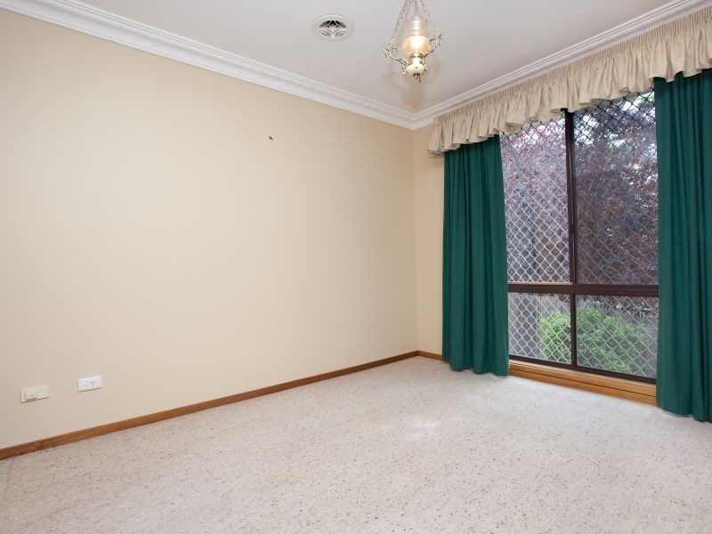 12 Camellia Place, Queanbeyan NSW 2620