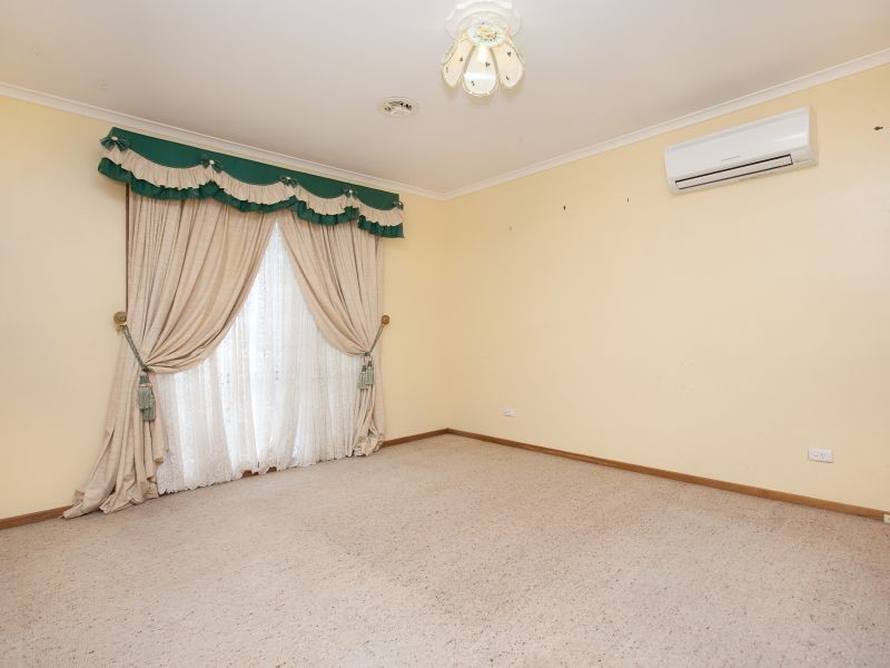 12 Camellia Place, Queanbeyan NSW 2620