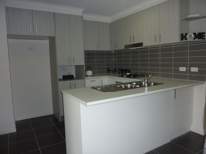 51 Cazneaux Crescent, Weston ACT 2611