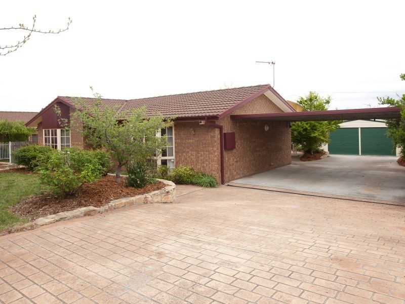 5 Carumbi Place, Isabella Plains ACT 2905