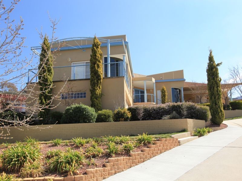 5 Morgan Place, Queanbeyan NSW 2620