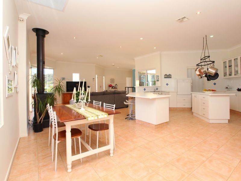 5 Morgan Place, Queanbeyan NSW 2620