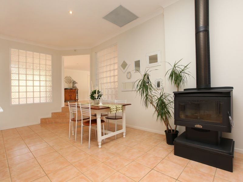 5 Morgan Place, Queanbeyan NSW 2620