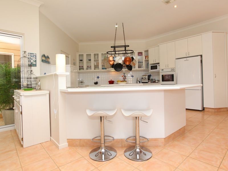 5 Morgan Place, Queanbeyan NSW 2620