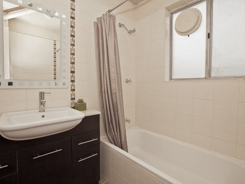 2/4 Mowatt Street, Queanbeyan NSW 2620