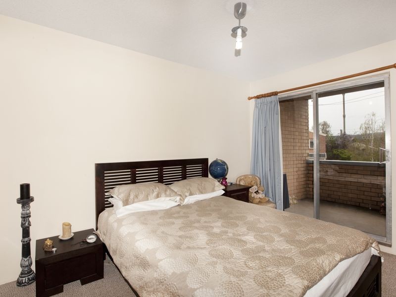 2/4 Mowatt Street, Queanbeyan NSW 2620