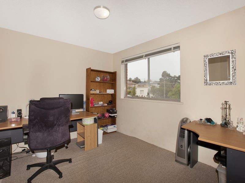 2/4 Mowatt Street, Queanbeyan NSW 2620