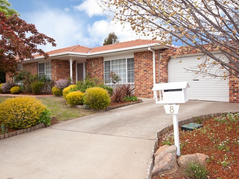 8 Chevalley Loop, Gordon ACT 2906