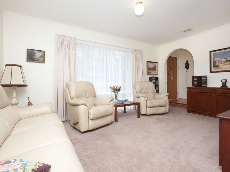 8 Chevalley Loop, Gordon ACT 2906