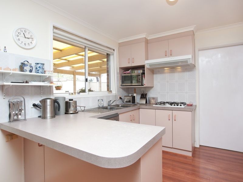 8 Chevalley Loop, Gordon ACT 2906