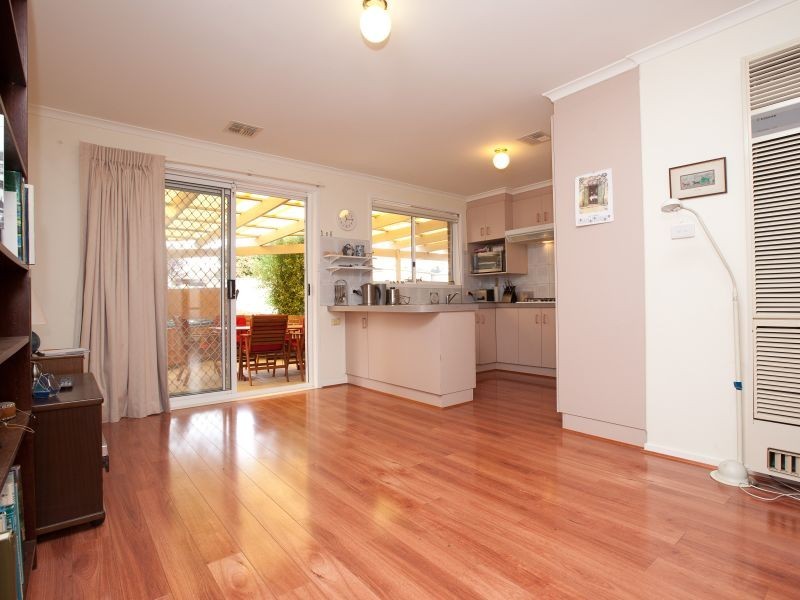 8 Chevalley Loop, Gordon ACT 2906