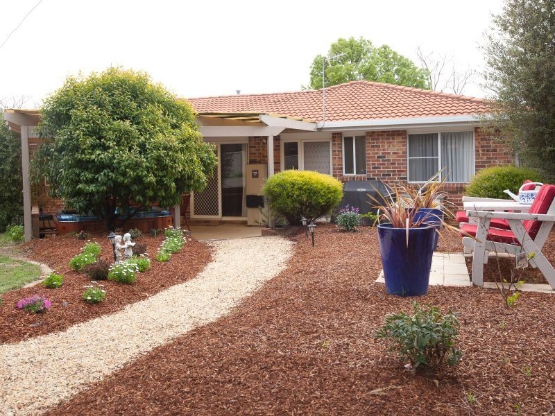 8 Chevalley Loop, Gordon ACT 2906