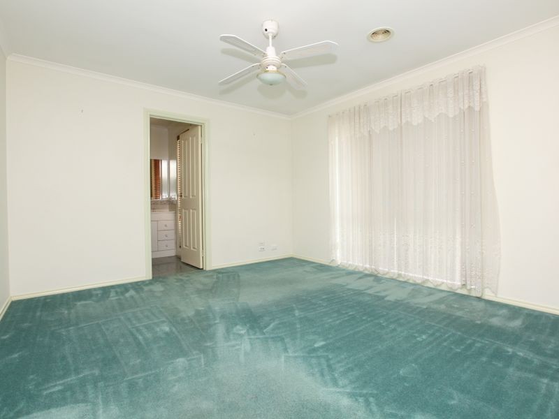 2 Ingham Place, Conder ACT 2906