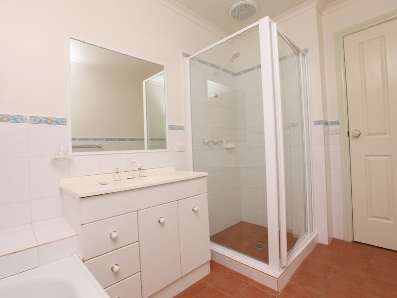 2 Ingham Place, Conder ACT 2906