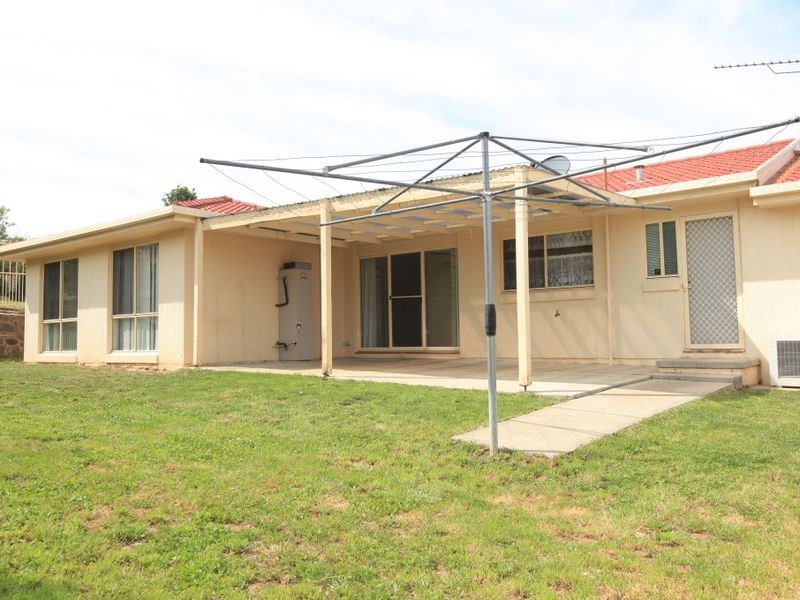 2 Ingham Place, Conder ACT 2906