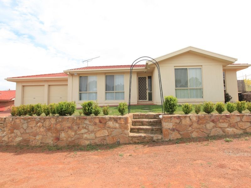 2 Ingham Place, Conder ACT 2906