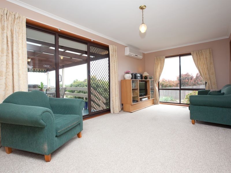 33 Burtt Crescent, Calwell ACT 2905