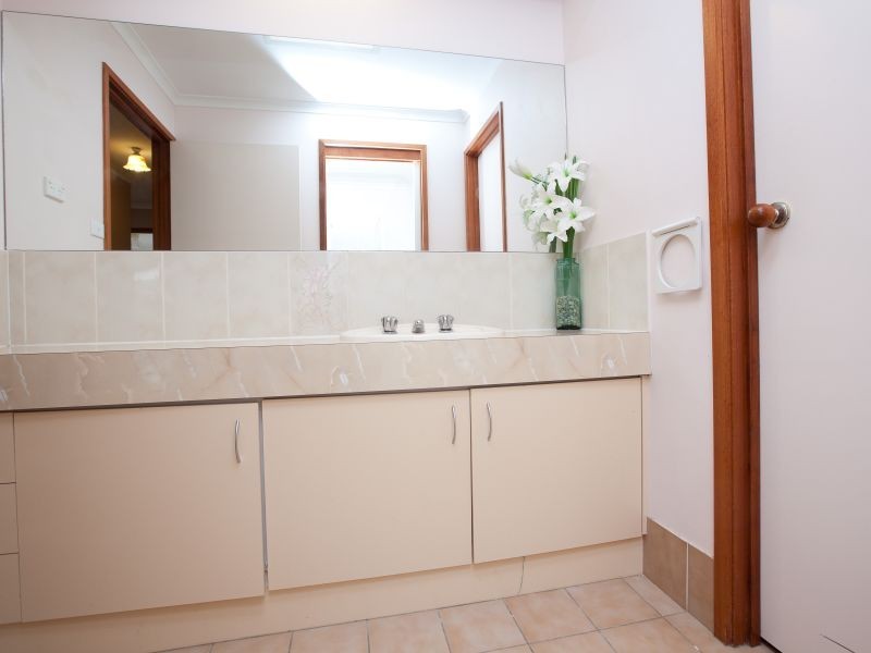 33 Burtt Crescent, Calwell ACT 2905