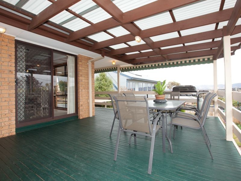 33 Burtt Crescent, Calwell ACT 2905