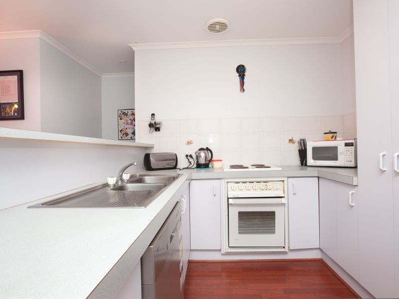 18/15 Scarfe Close, Gordon ACT 2906